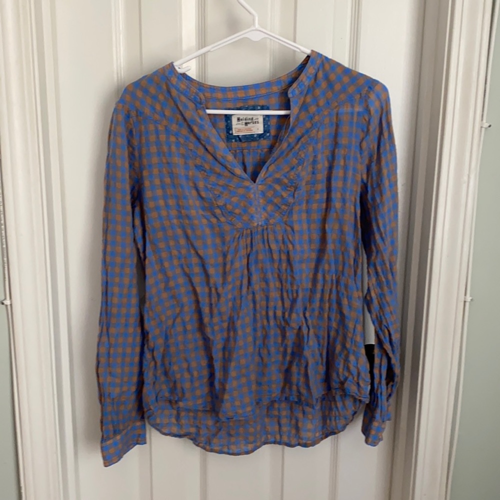 Anthropologie holding horses top S